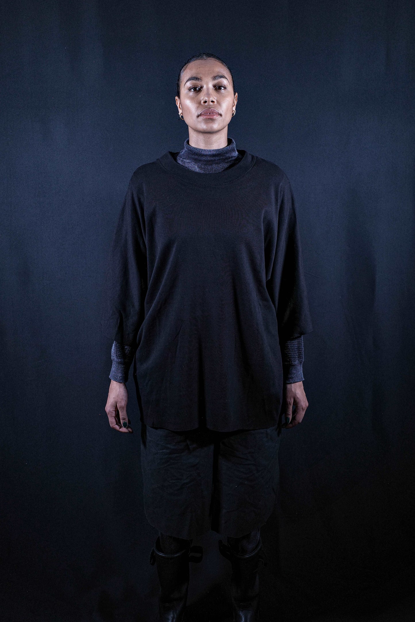 BL_BACK SEAMED SHIRT