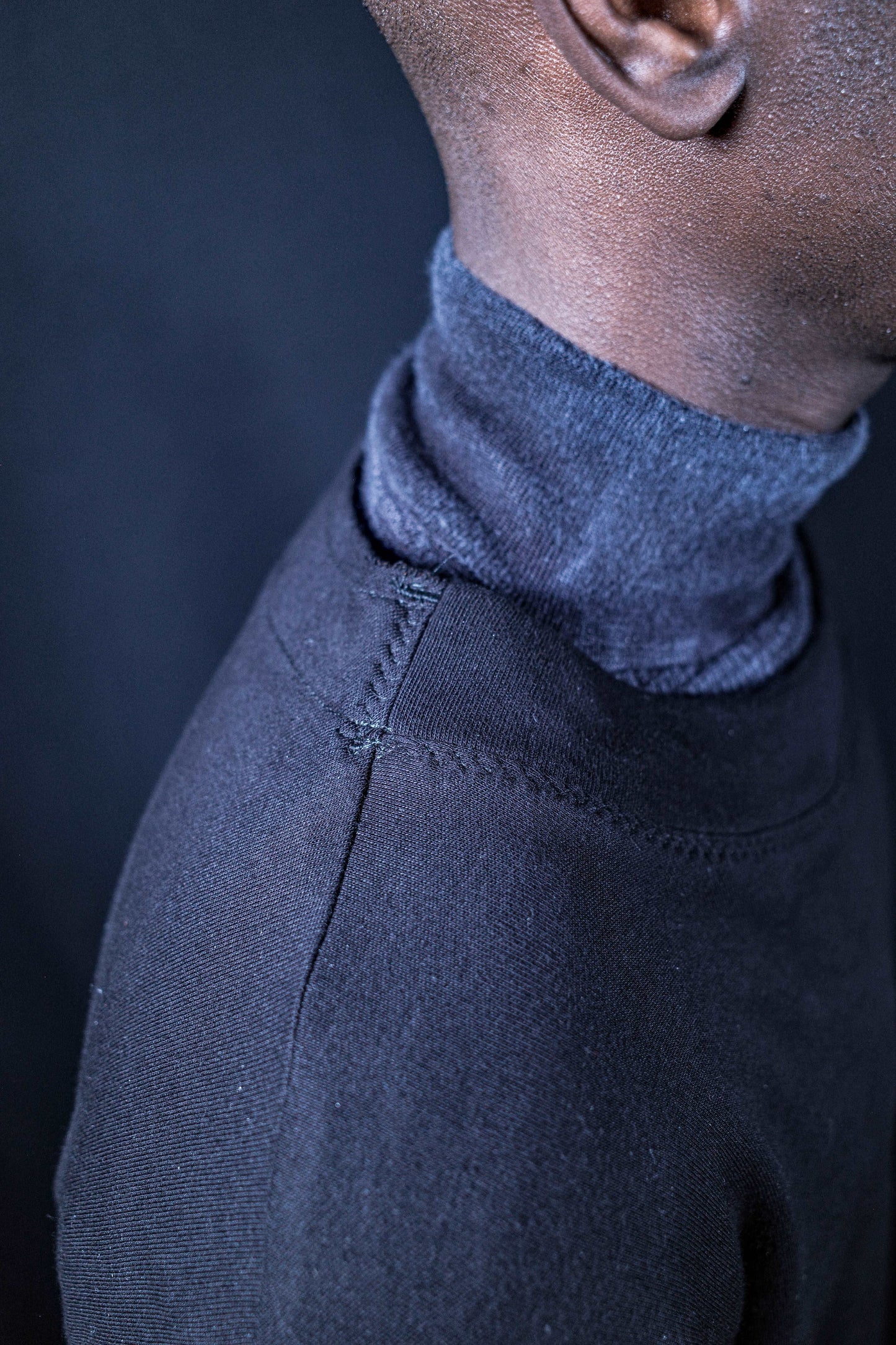 BL_BACK SEAMED SHIRT