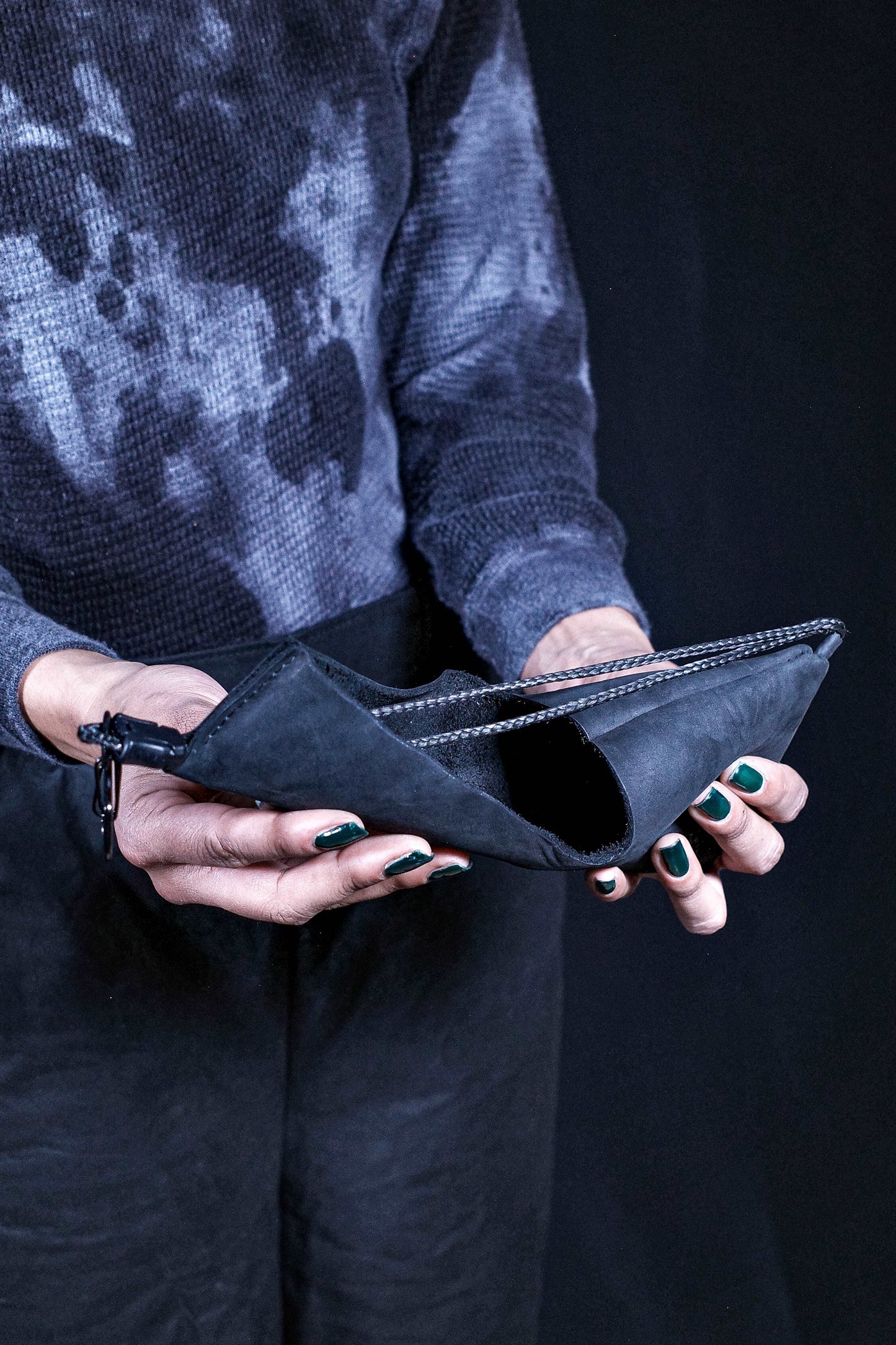 BA_PYRAMID POUCH